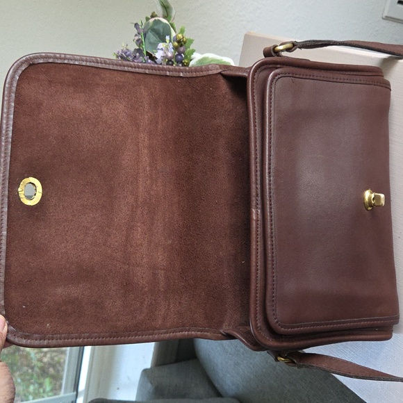 Vintage COACH Mahogany Ridgefield Leather Crossbody Bag #9812 - Picture 12 of 16